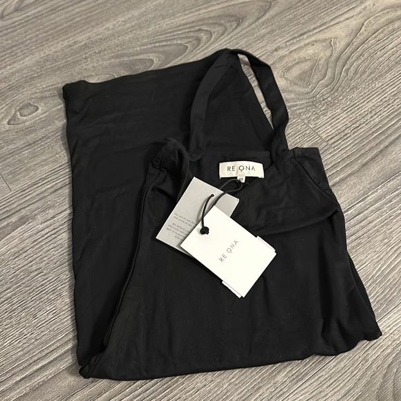 Halterneck Dress - Picture 5 of 5